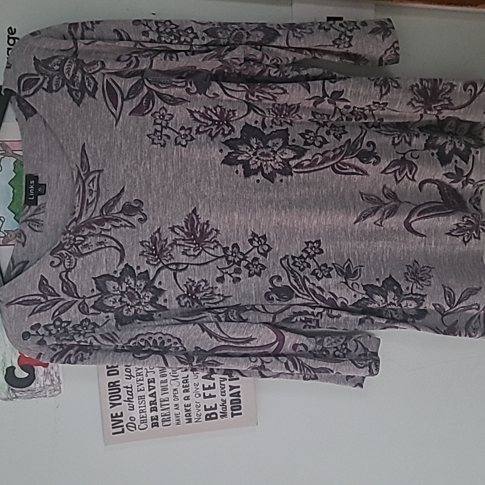 20. Shirt Size XL Brand Links Long sleeve soft warm material NWOT EUC
